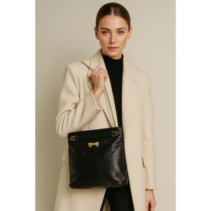 Vintage NINA RICCI Black Leather Shoulder Tote Handbag Bag   Women's Size Medium